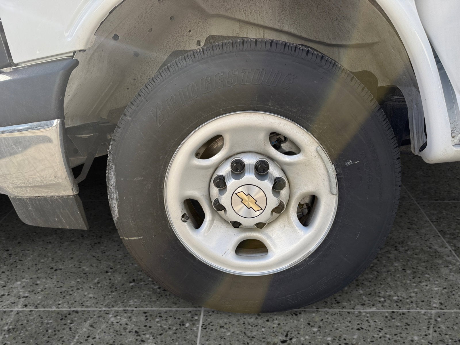 2025 Chevrolet Express Cutaway 3500 1WT