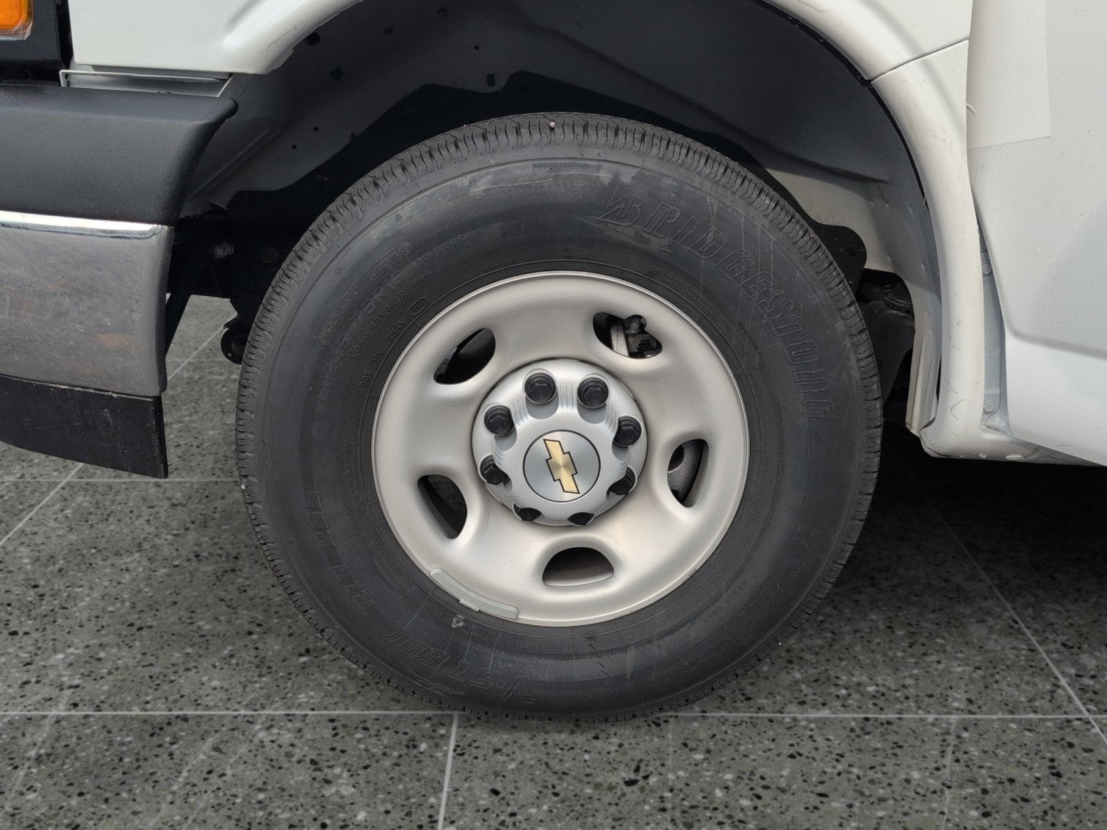 2026 Chevrolet Express Cutaway 3500 1WT