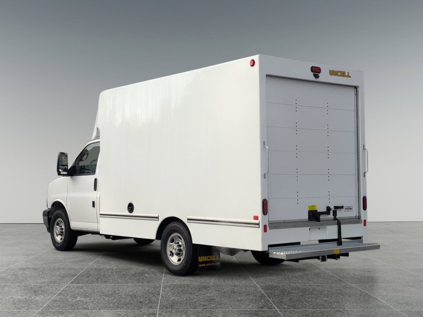 2026 Chevrolet Express Cutaway 3500 1WT