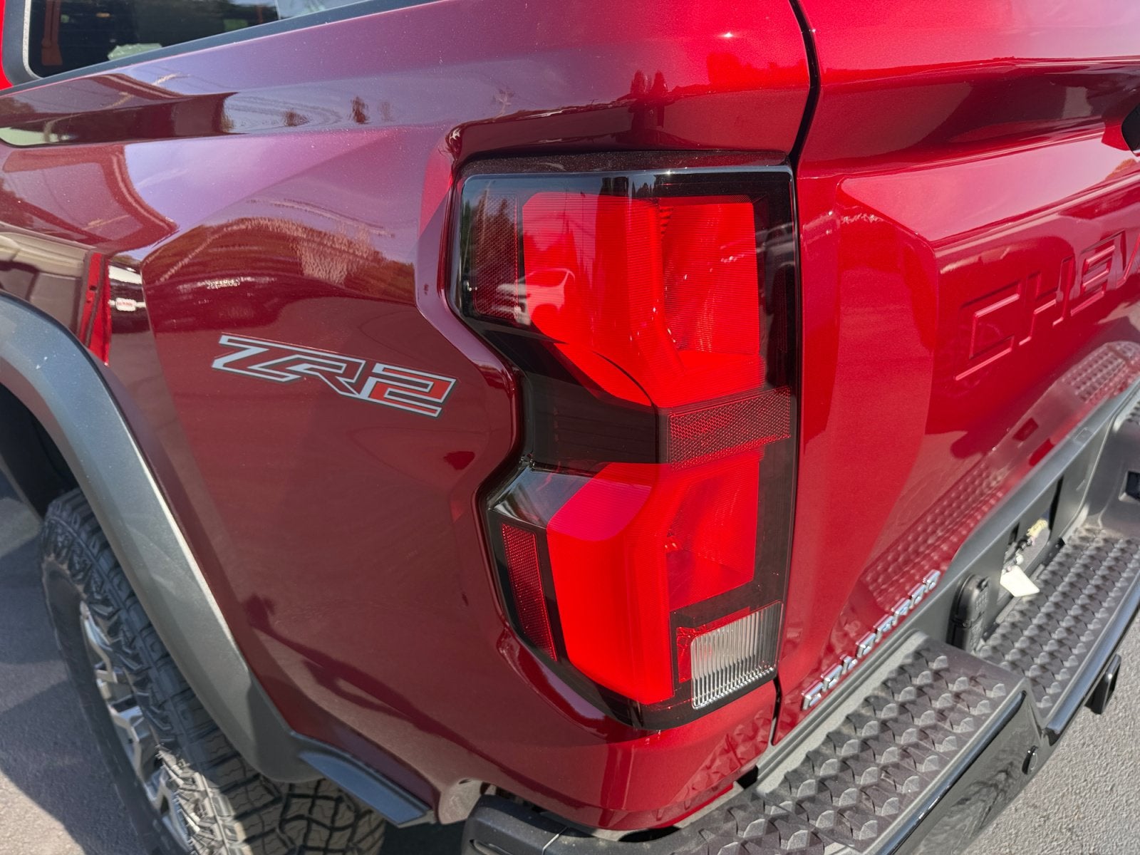 2026 Chevrolet Colorado ZR2 - Photo 15