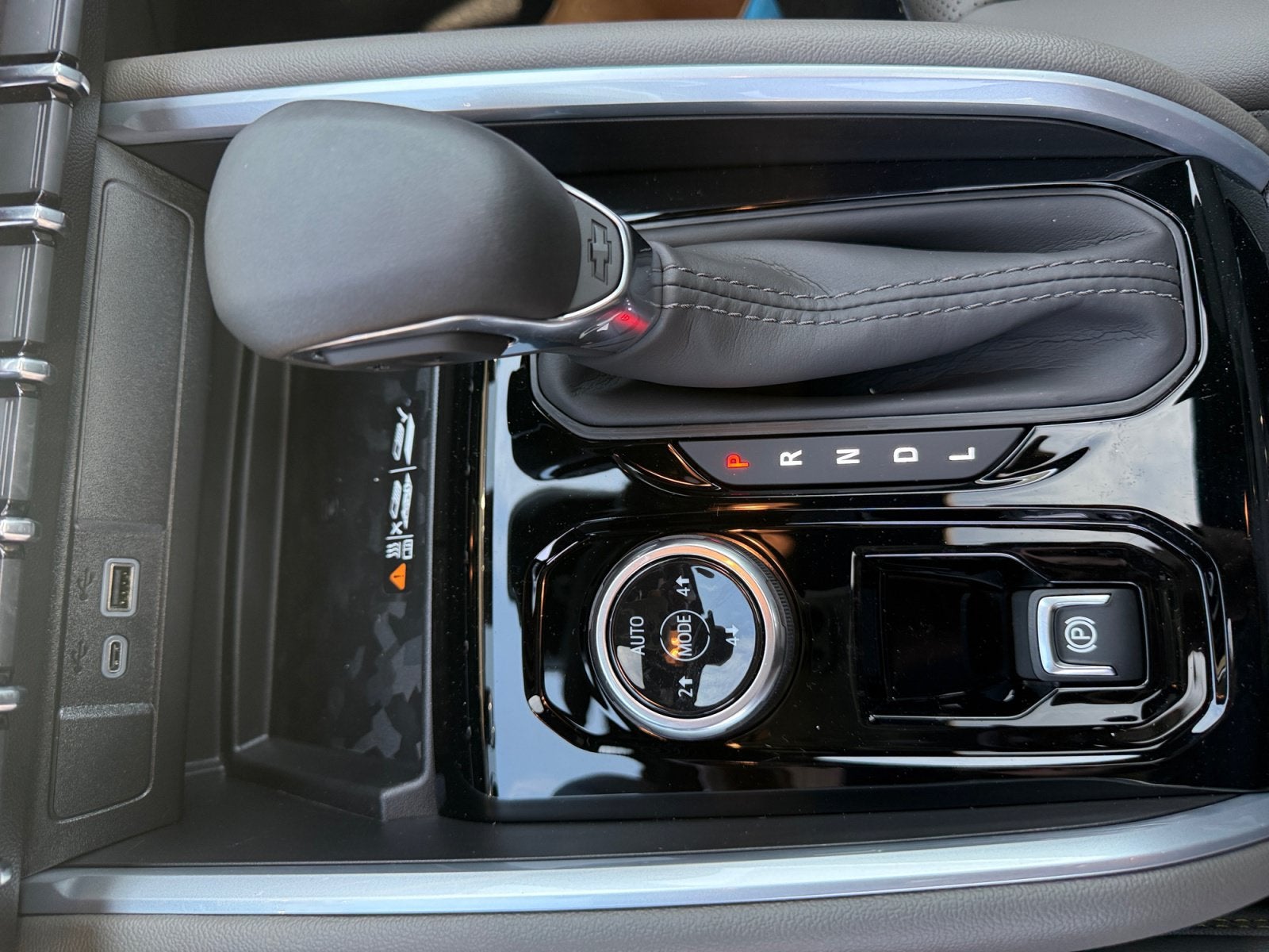 2026 Chevrolet Colorado ZR2 - Photo 20