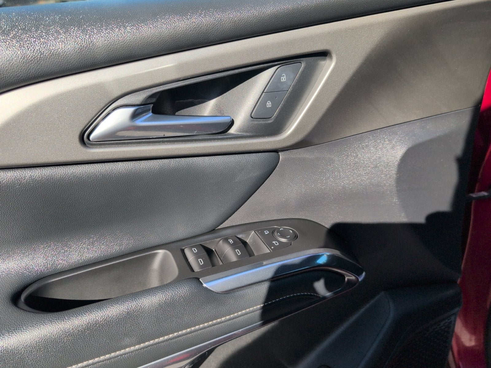 2025 Chevrolet Traverse LT - Photo 18