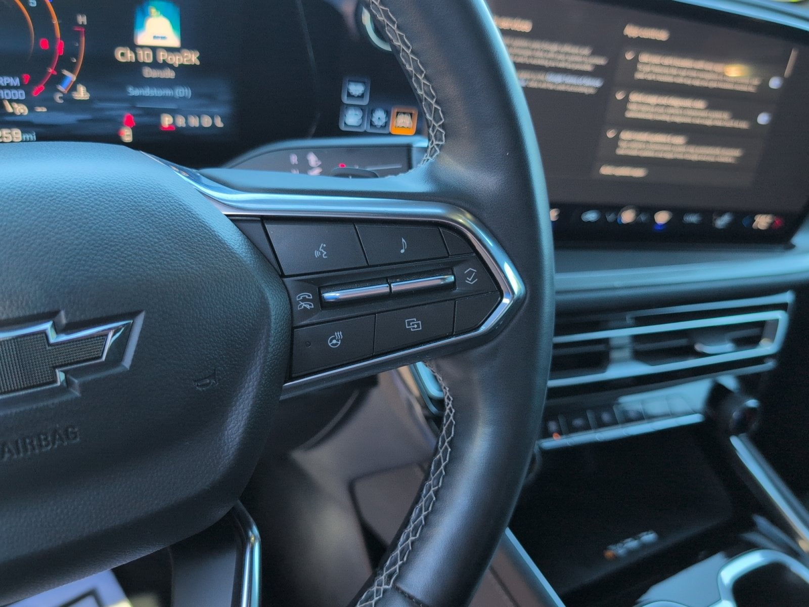 2025 Chevrolet Traverse LT - Photo 20