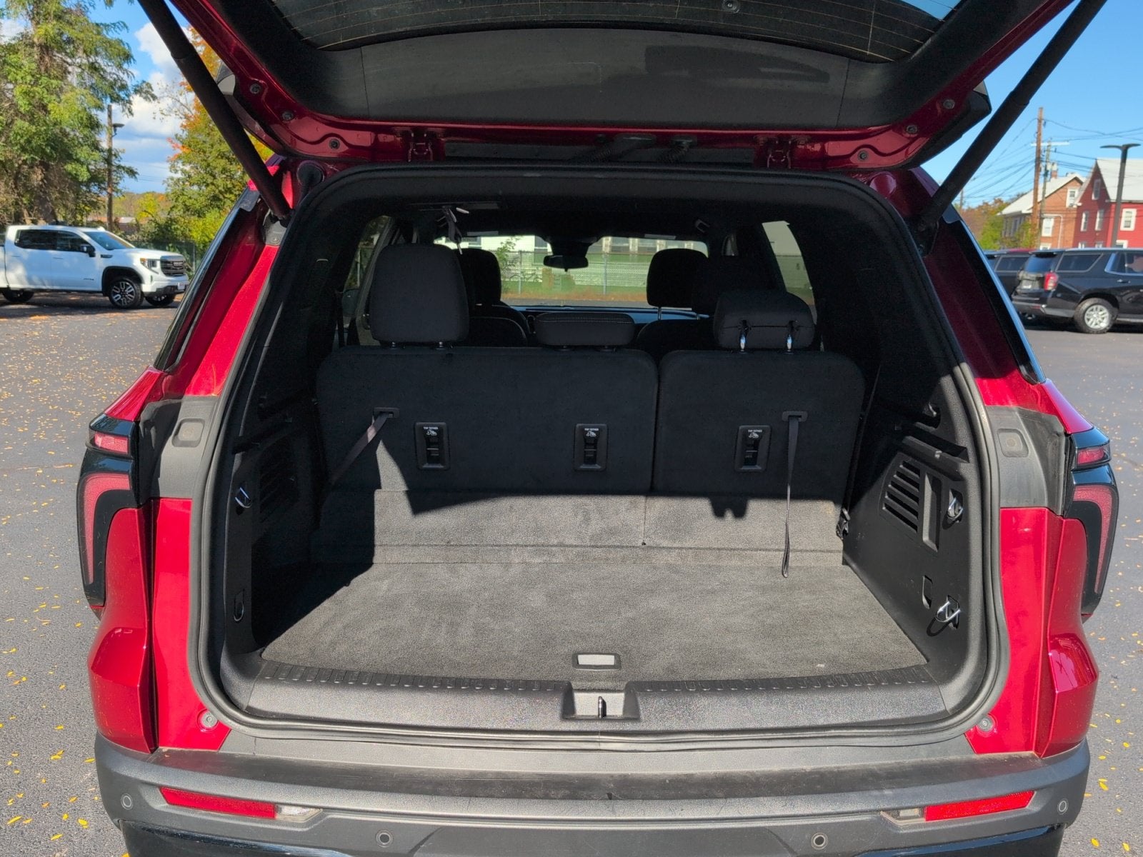 2025 Chevrolet Traverse LT - Photo 24