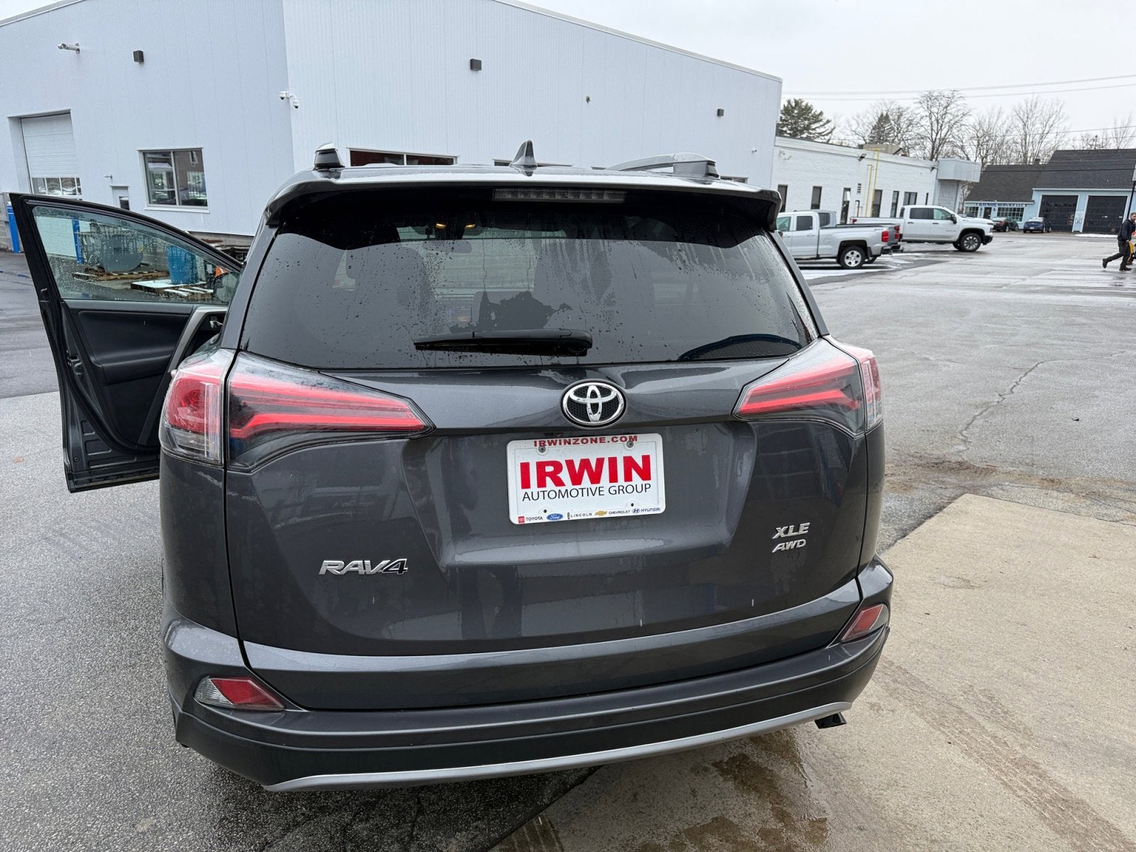 2017 Toyota RAV4 XLE