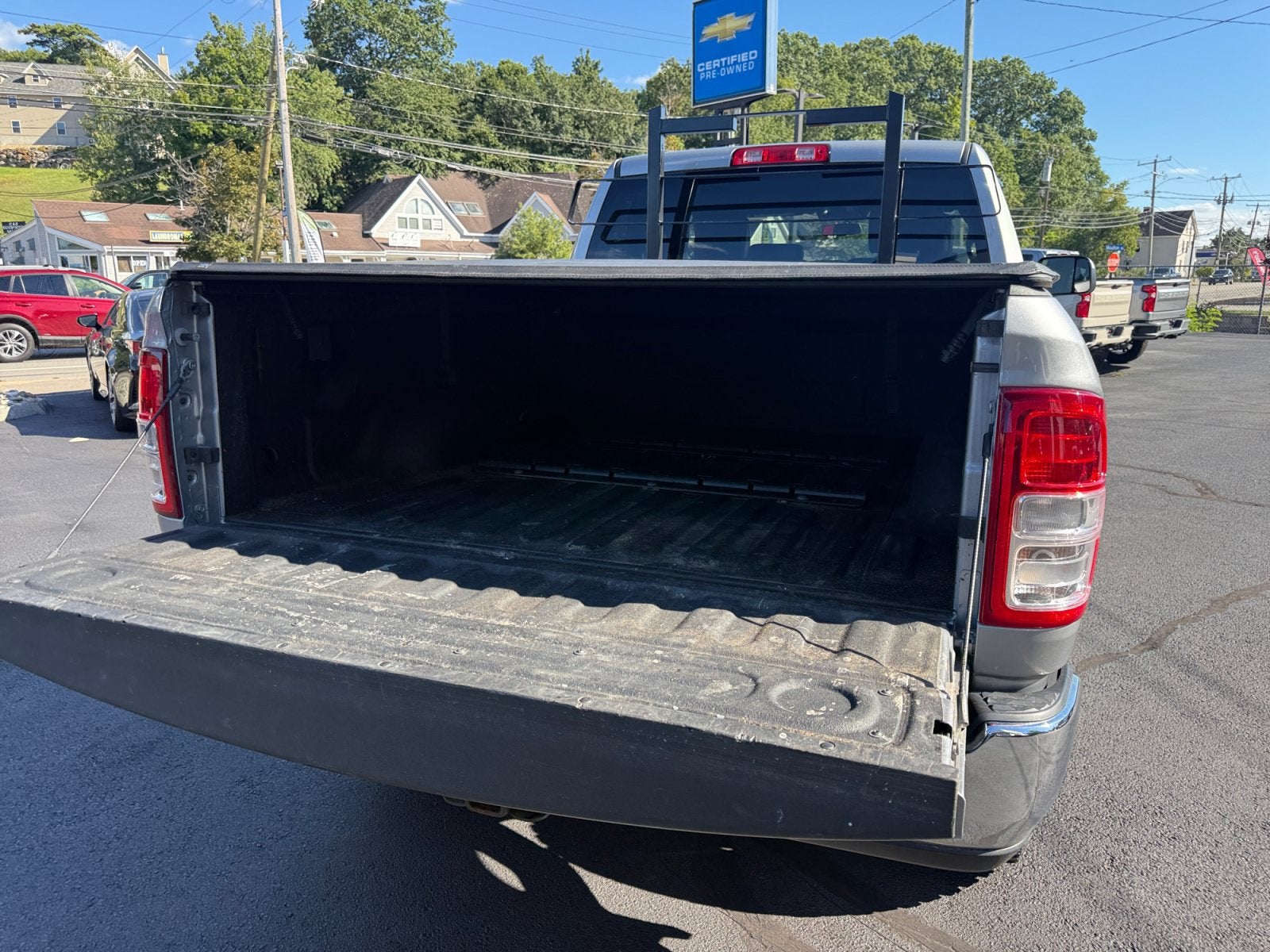 2022 RAM 2500 Tradesman Crew Cab 4x4 6'4" Box