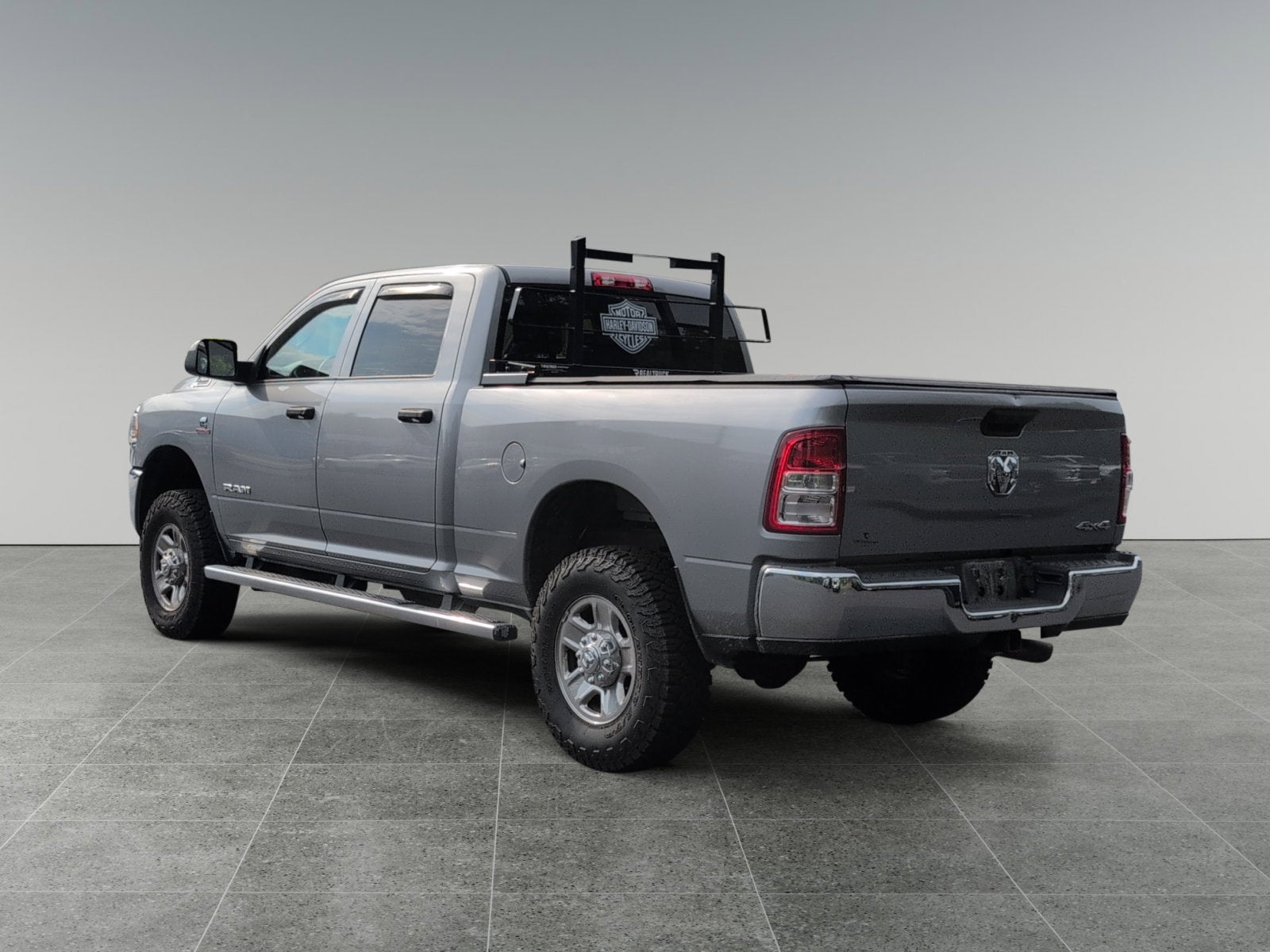 2022 RAM 2500 Tradesman Crew Cab 4x4 6'4" Box