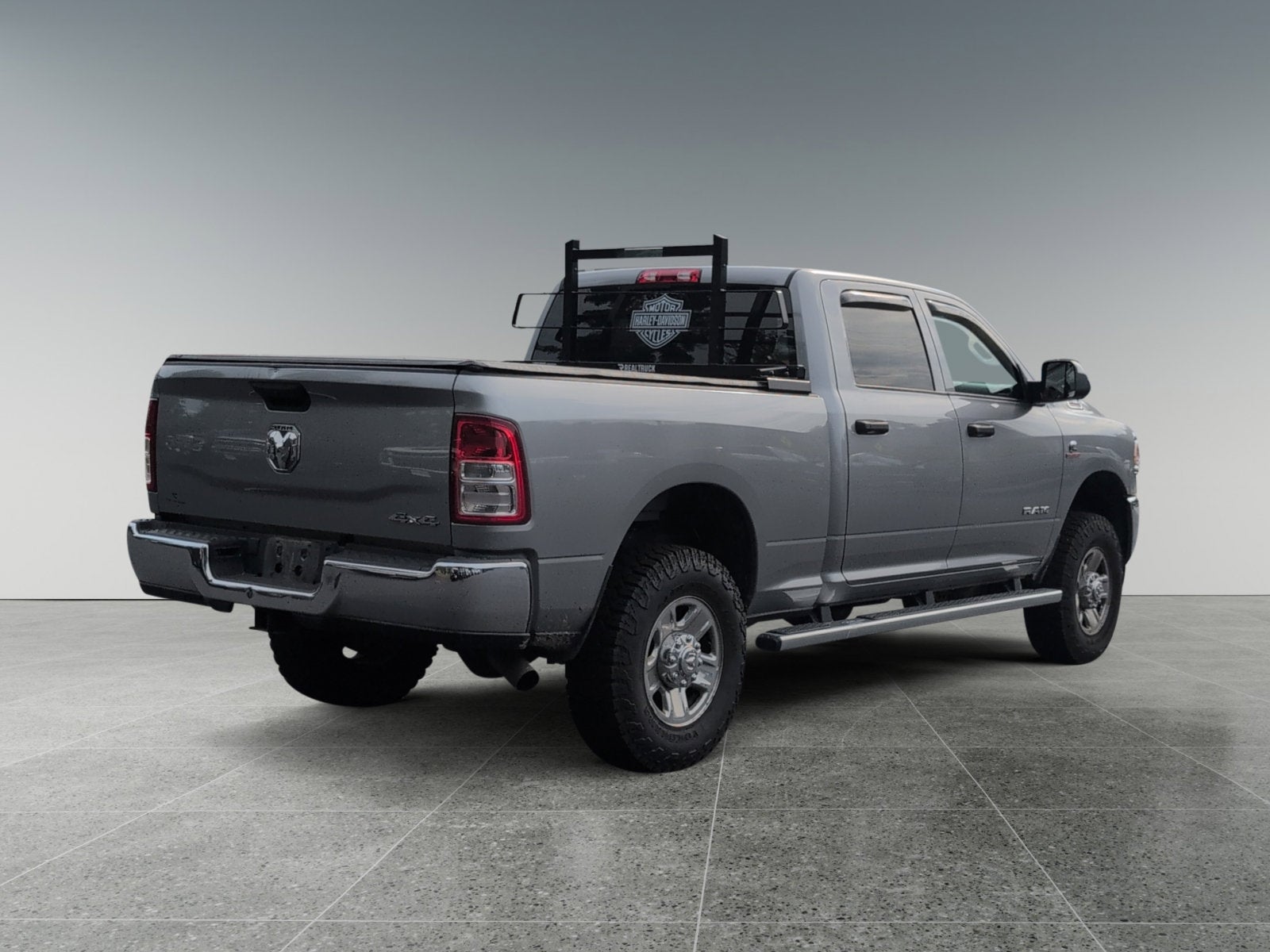 2022 RAM 2500 Tradesman Crew Cab 4x4 6'4" Box