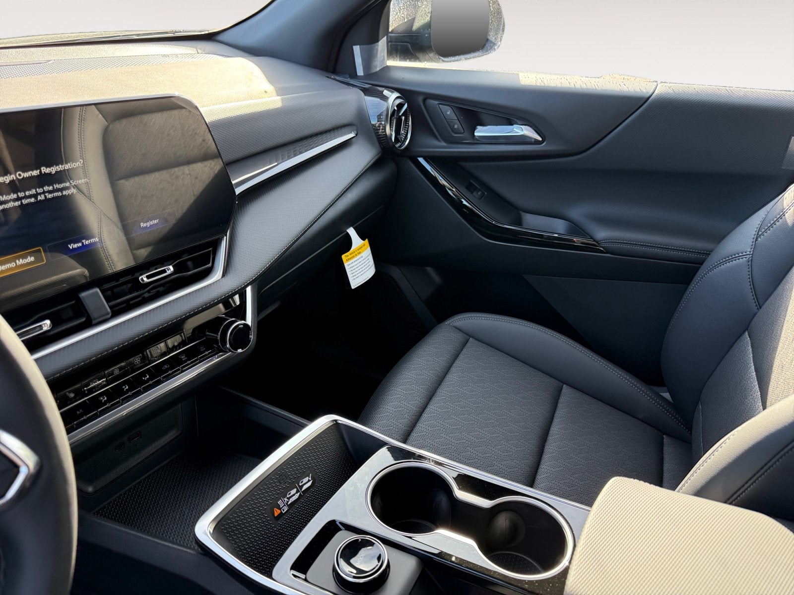 2027 Chevrolet Equinox LT - Photo 11