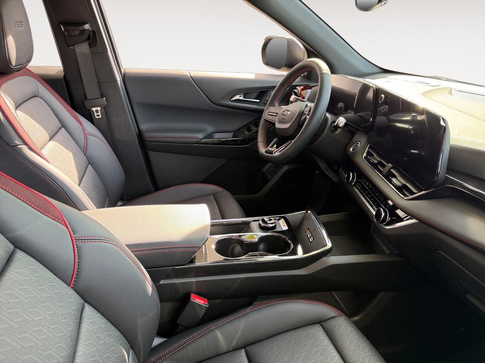 2027 Chevrolet Equinox RS - Photo 15