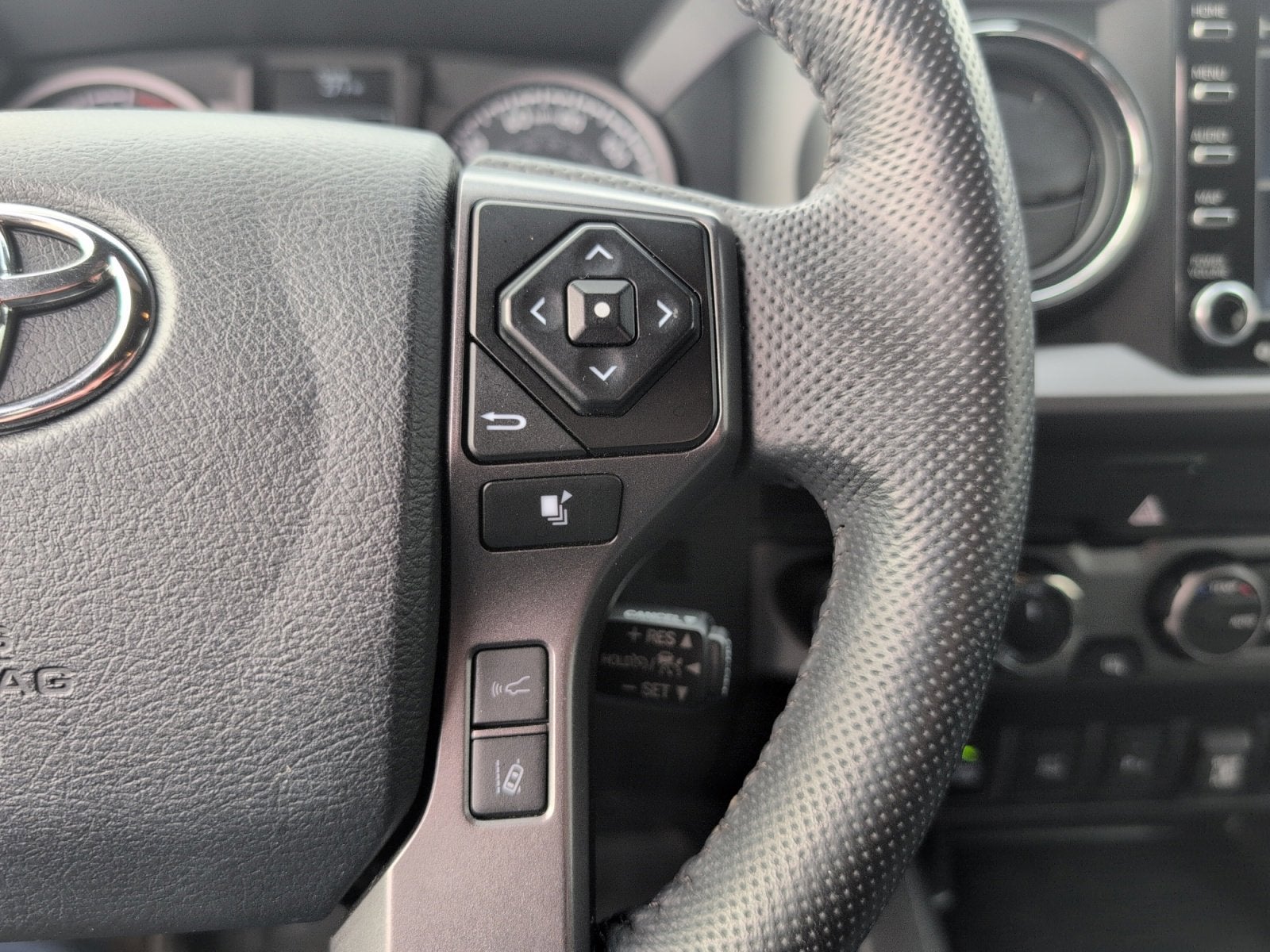 2023 Toyota Tacoma 4WD SR