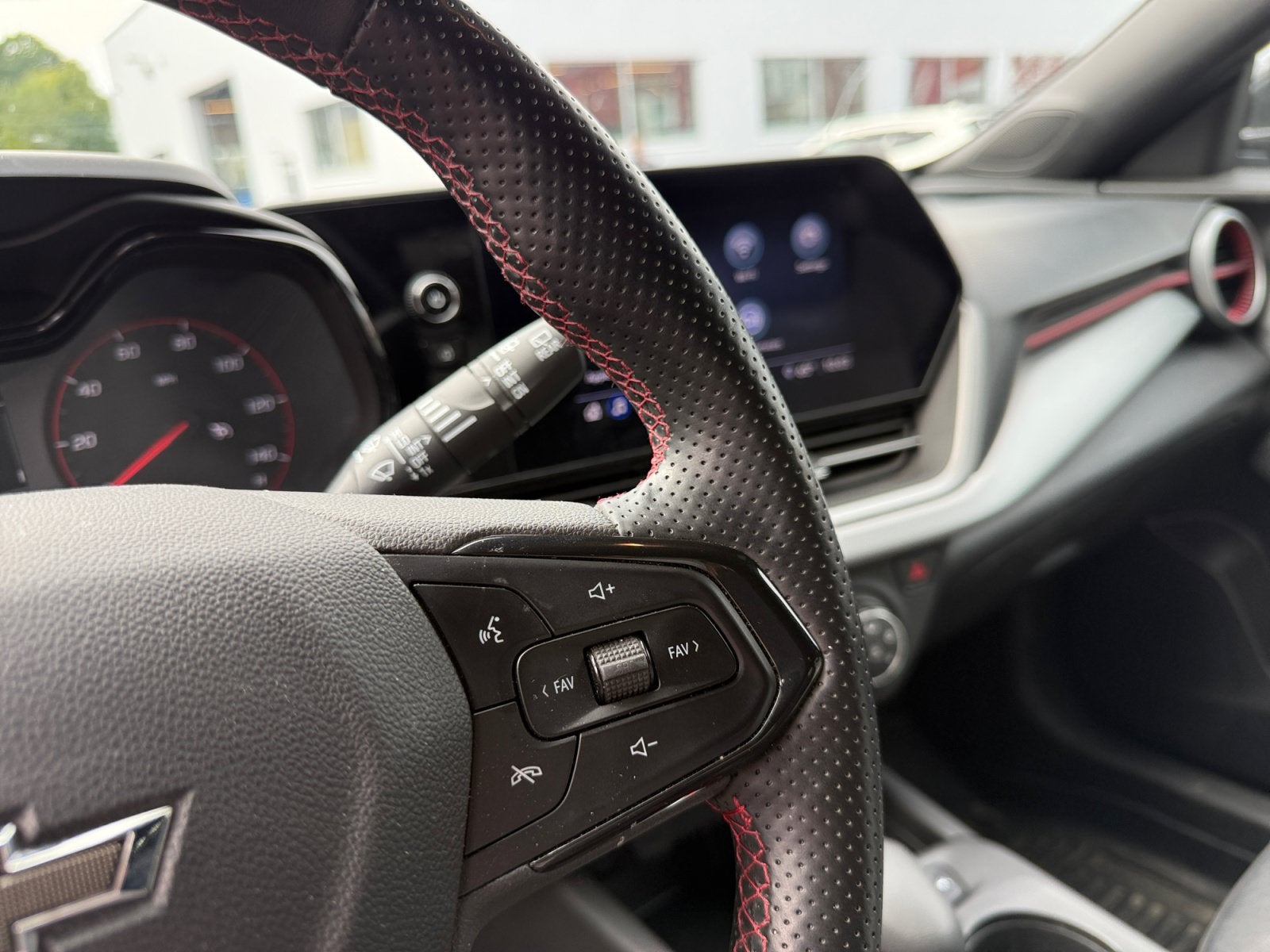 2024 Chevrolet Trax RS - Photo 19