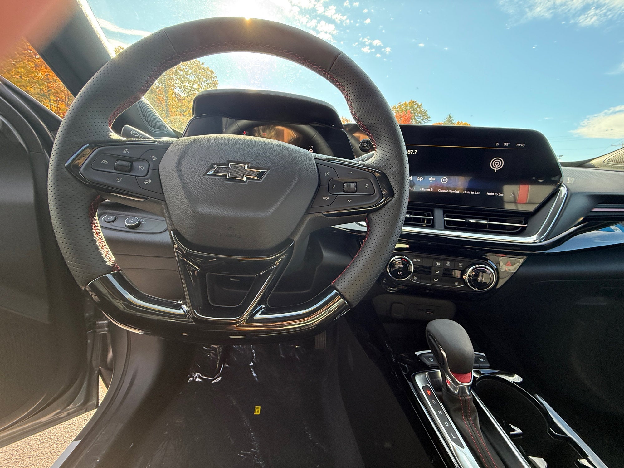 2026 Chevrolet Trax RS - Photo 10