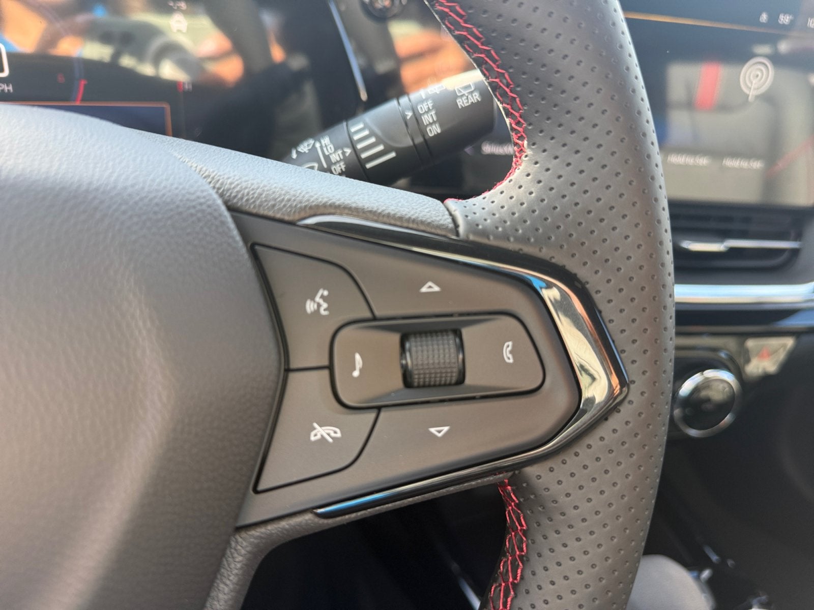 2026 Chevrolet Trax RS - Photo 16