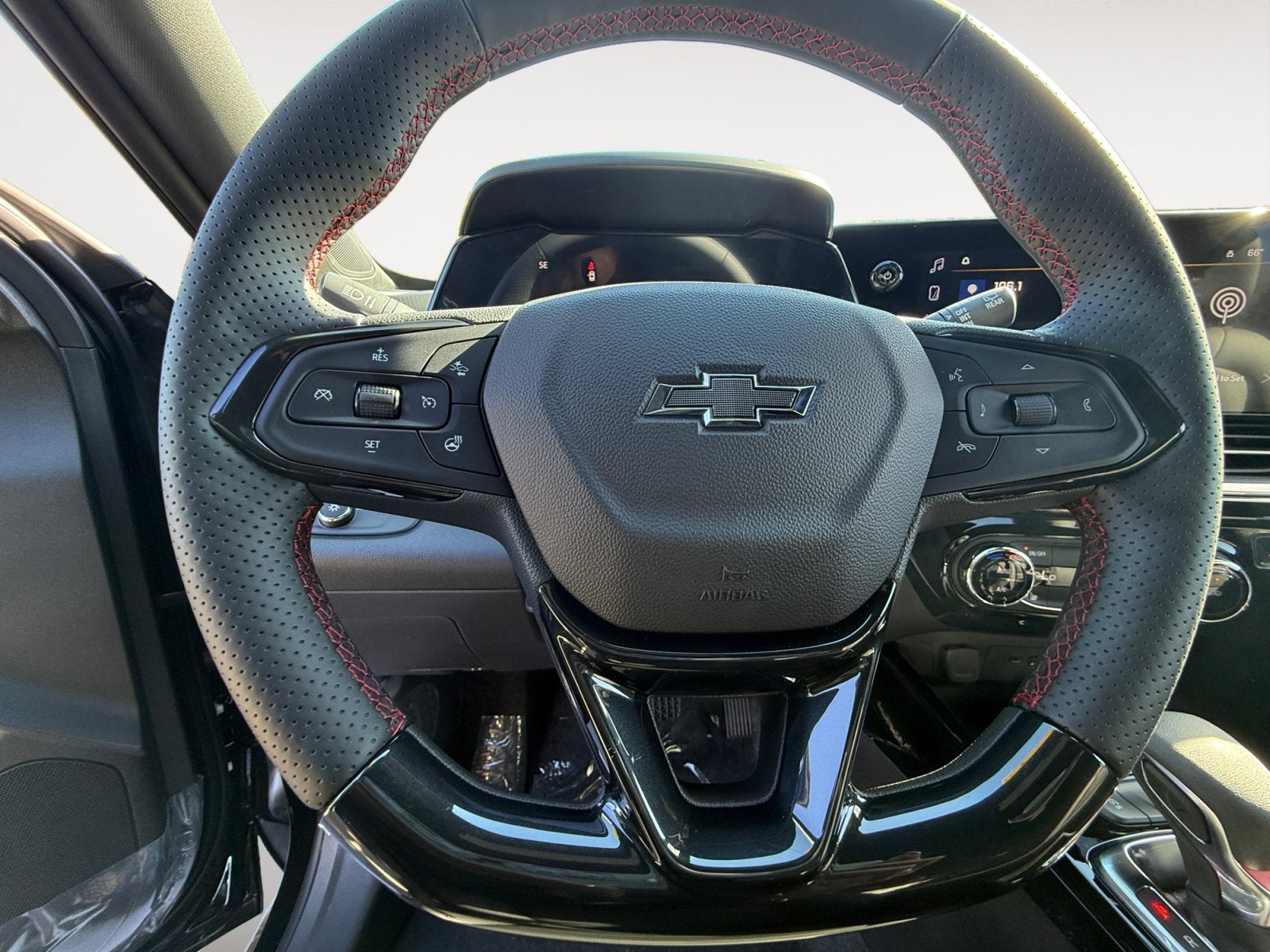 2026 Chevrolet Trax RS - Photo 11