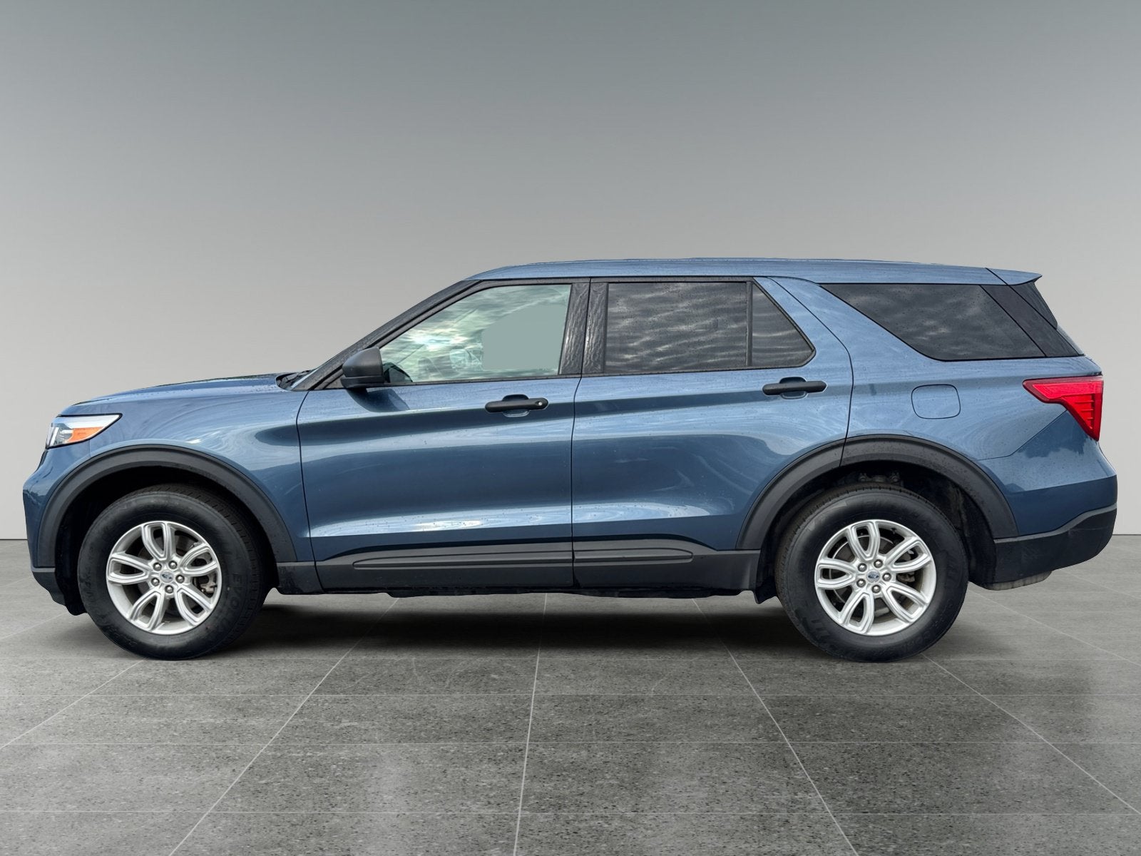 2020 Ford Explorer Base