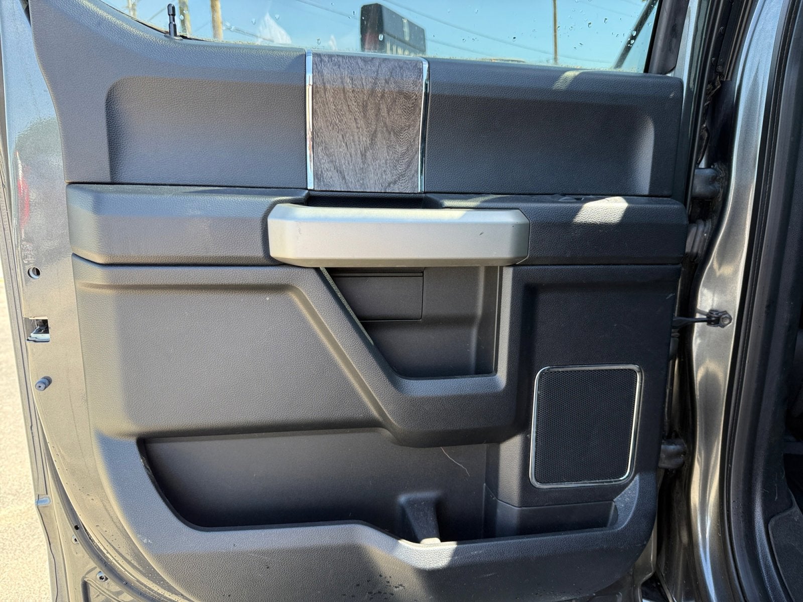 2017 Ford Super Duty F-250 SRW Lariat