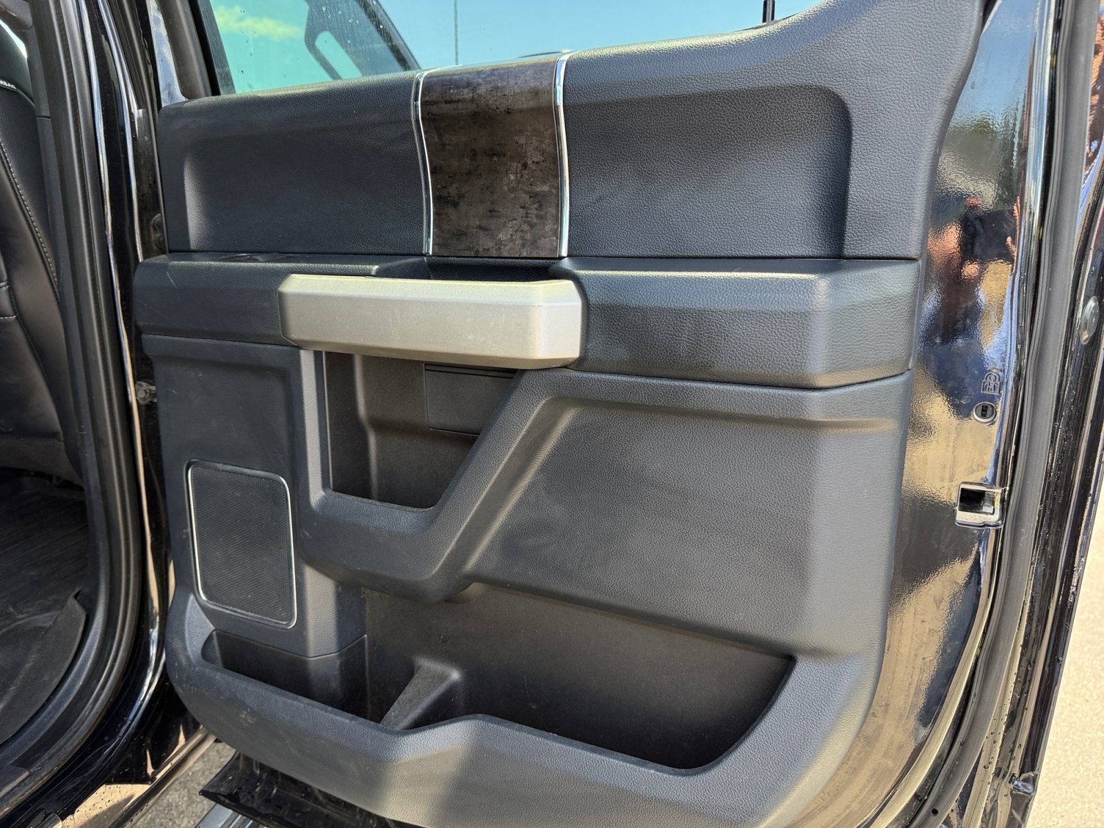 2022 Ford Super Duty F-250 SRW LARIAT