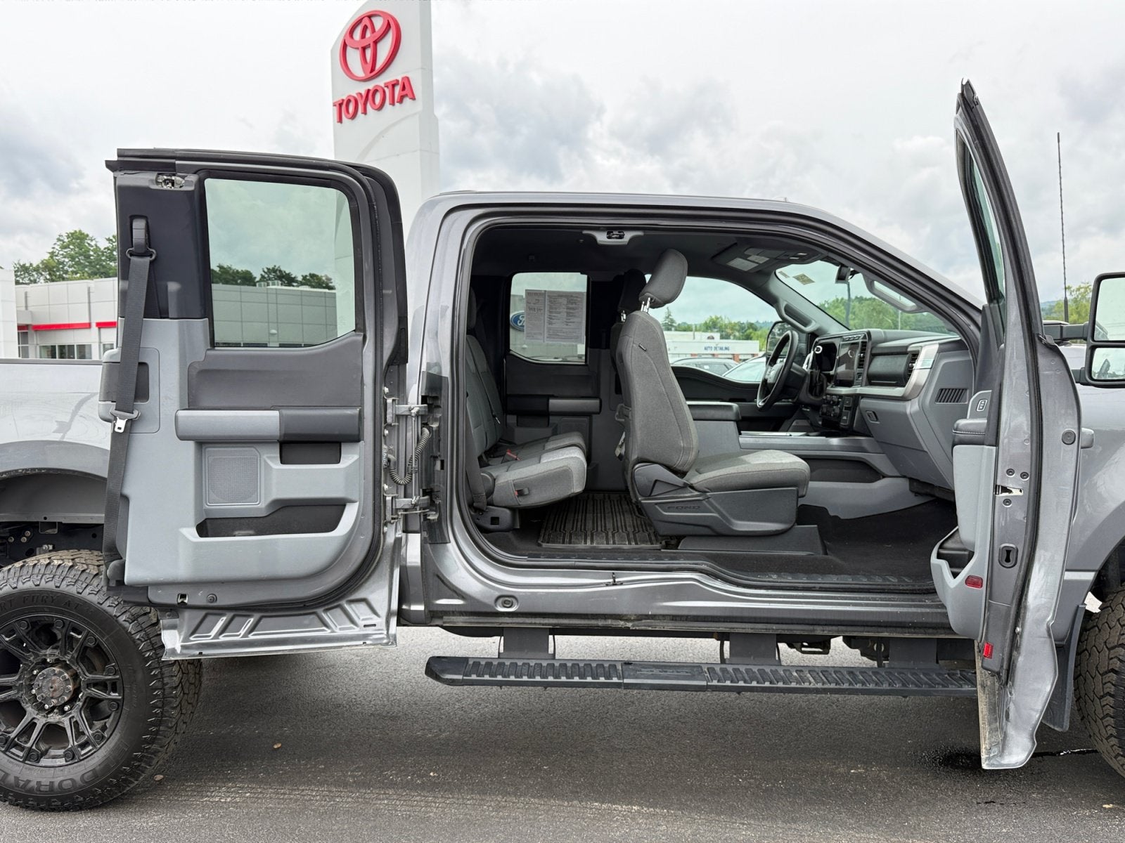2024 Ford Super Duty F-350 SRW XLT