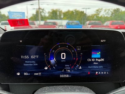 2025 Chevrolet Traverse AWD LT