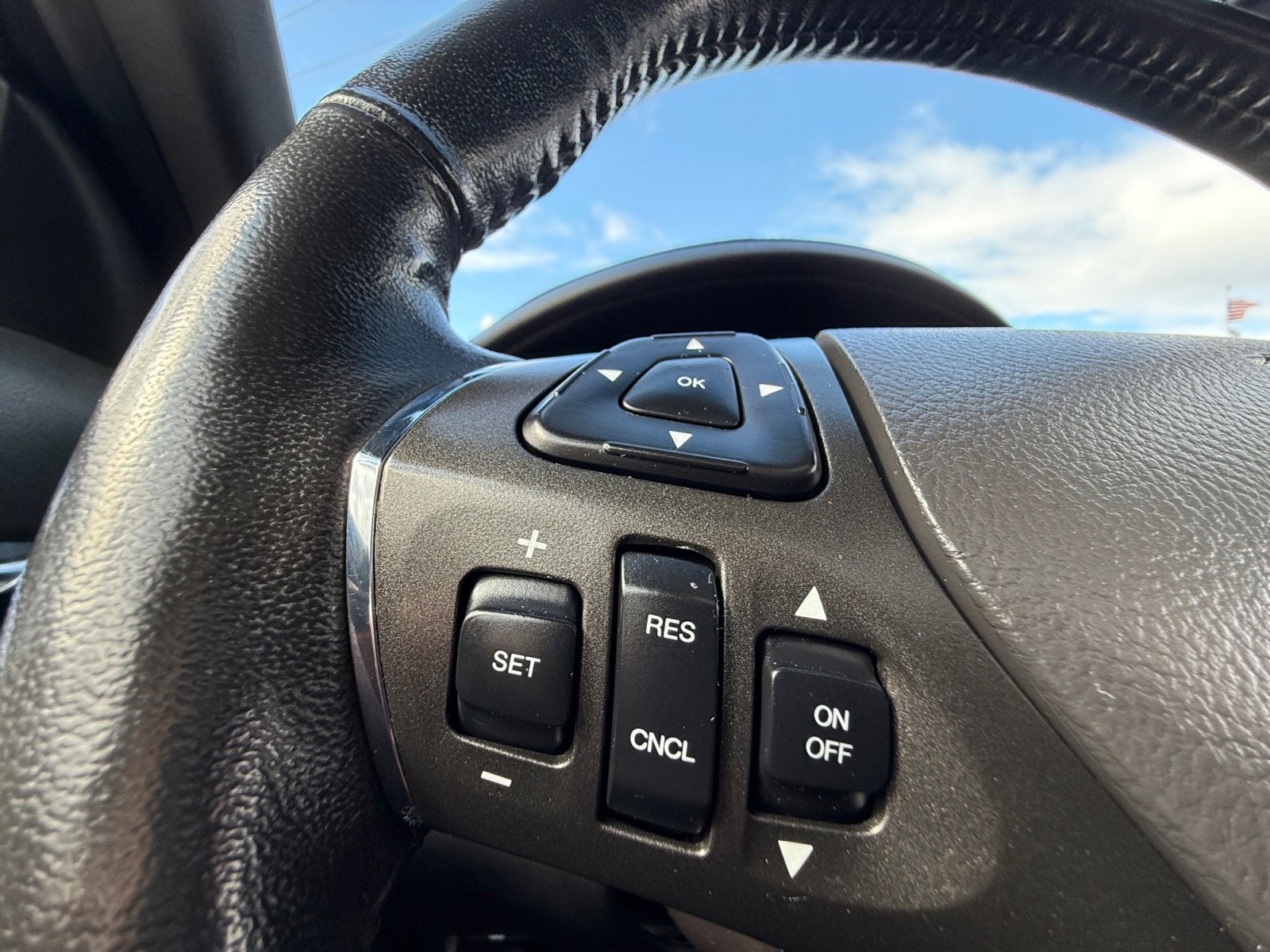 2014 Lincoln MKS Base