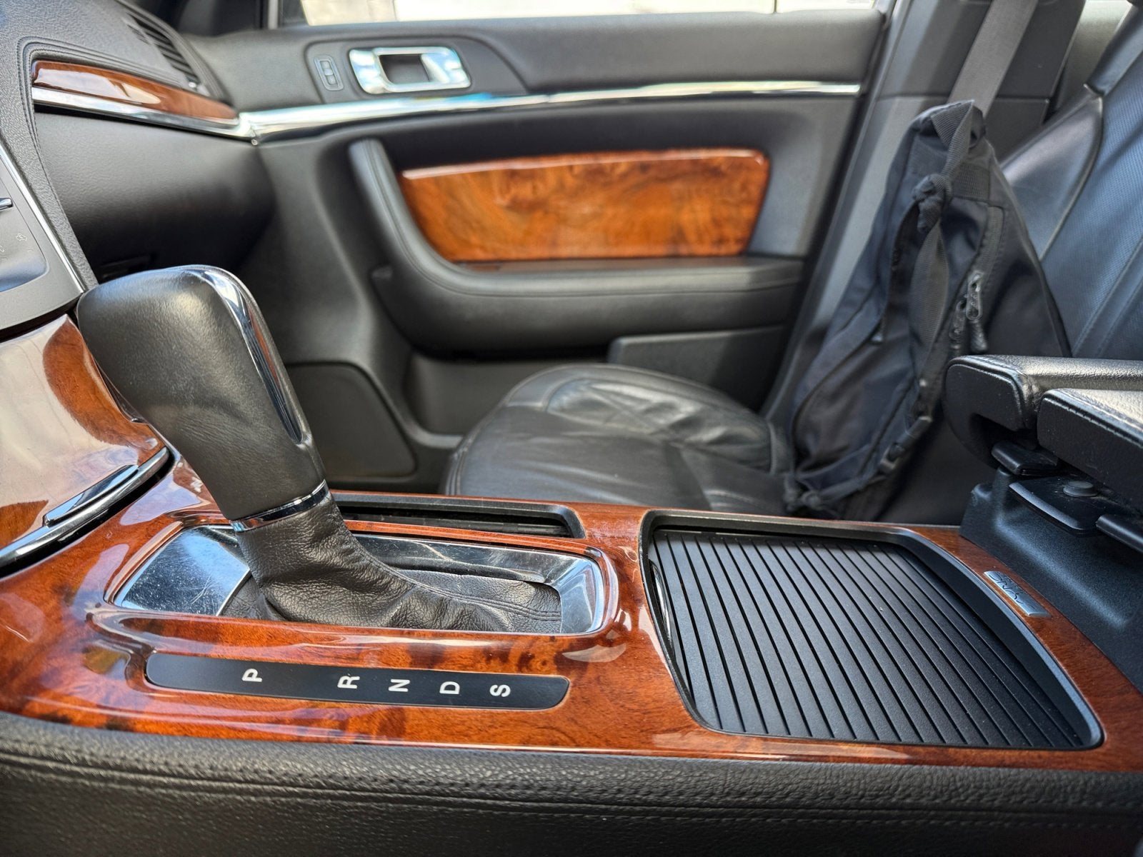 2014 Lincoln MKS Base