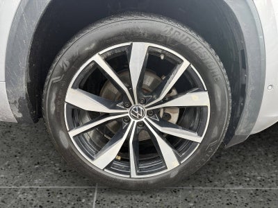 2024 Volkswagen Atlas Cross Sport 2.0T SEL Premium R-Line