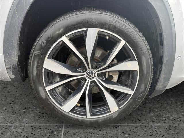 2024 Volkswagen Atlas Cross Sport 2.0T SEL Premium R-Line