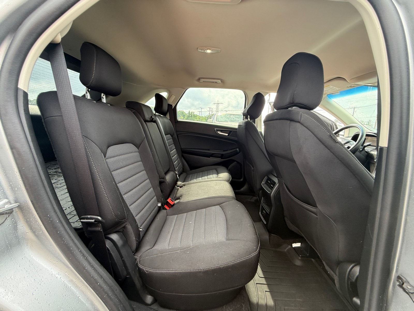 2020 Ford Edge SE