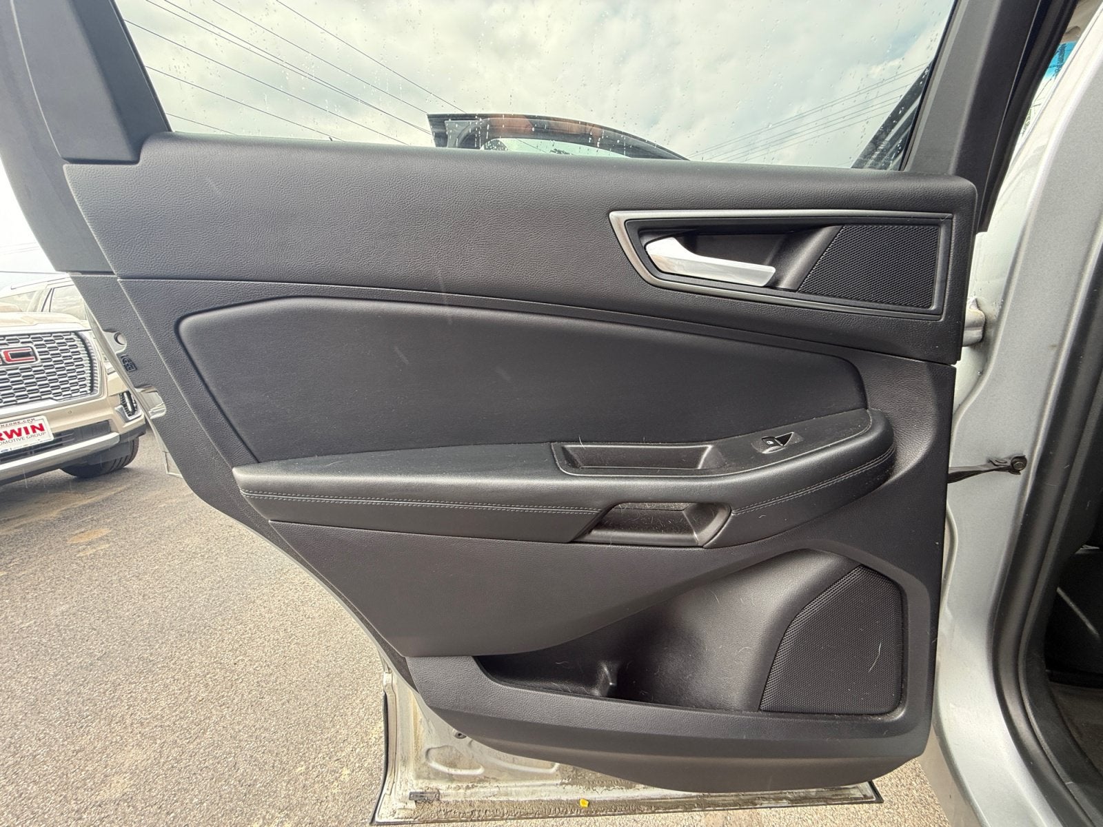 2020 Ford Edge SE