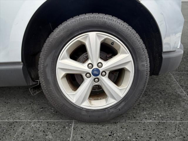 2020 Ford Edge SE