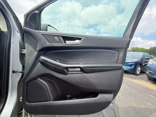 2020 Ford Edge SE