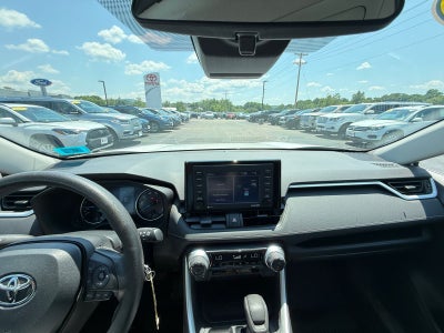 2022 Toyota RAV4 Hybrid LE