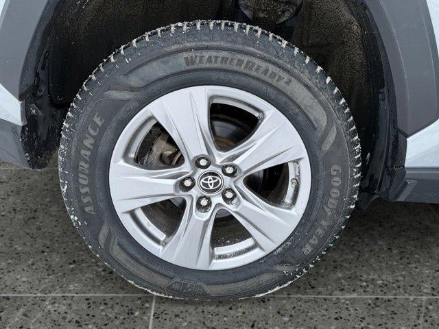 2022 Toyota RAV4 Hybrid LE