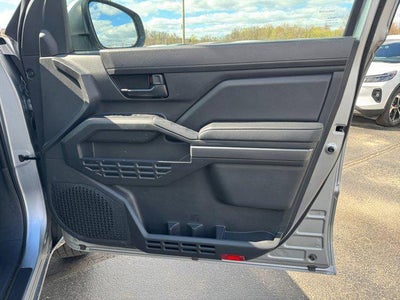 2025 Toyota Tacoma 4WD SR5