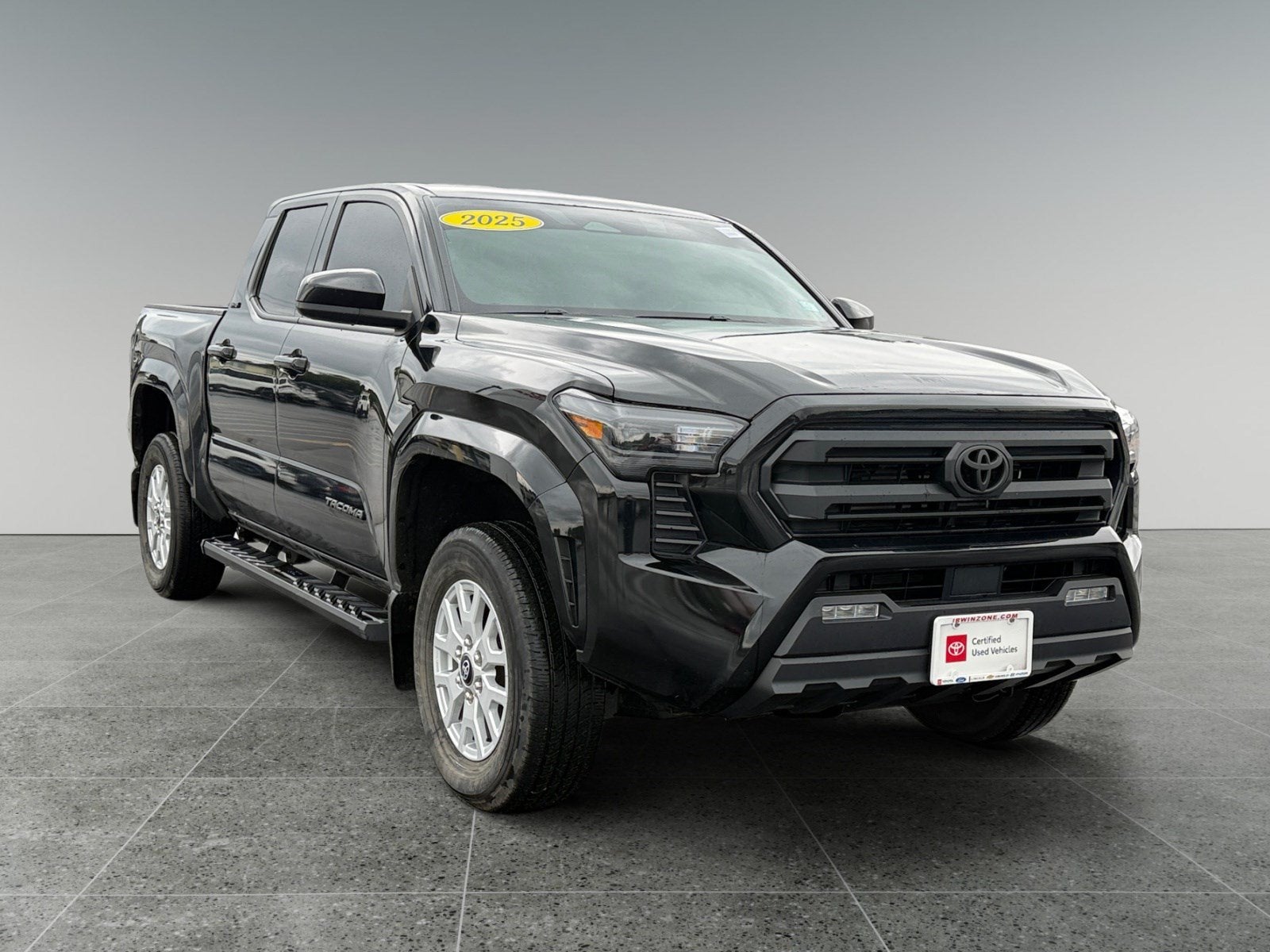 2025 Toyota Tacoma 4WD SR5