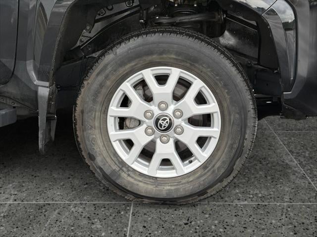 2025 Toyota Tacoma 4WD SR5