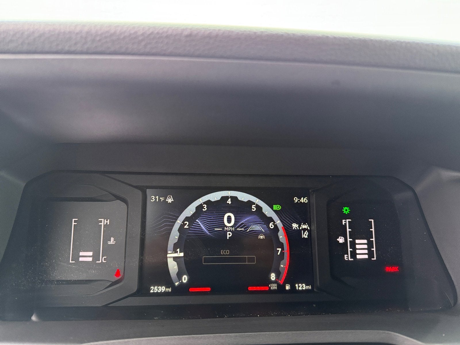 2025 Toyota Tacoma 4WD SR5