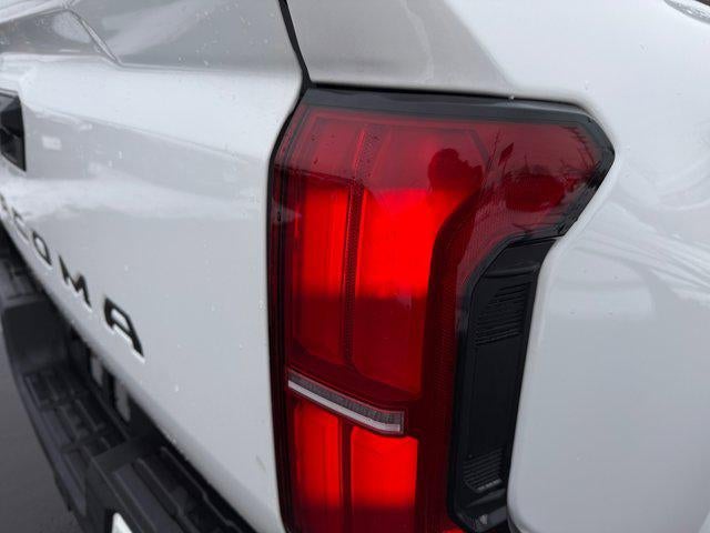 2025 Toyota Tacoma 4WD SR5