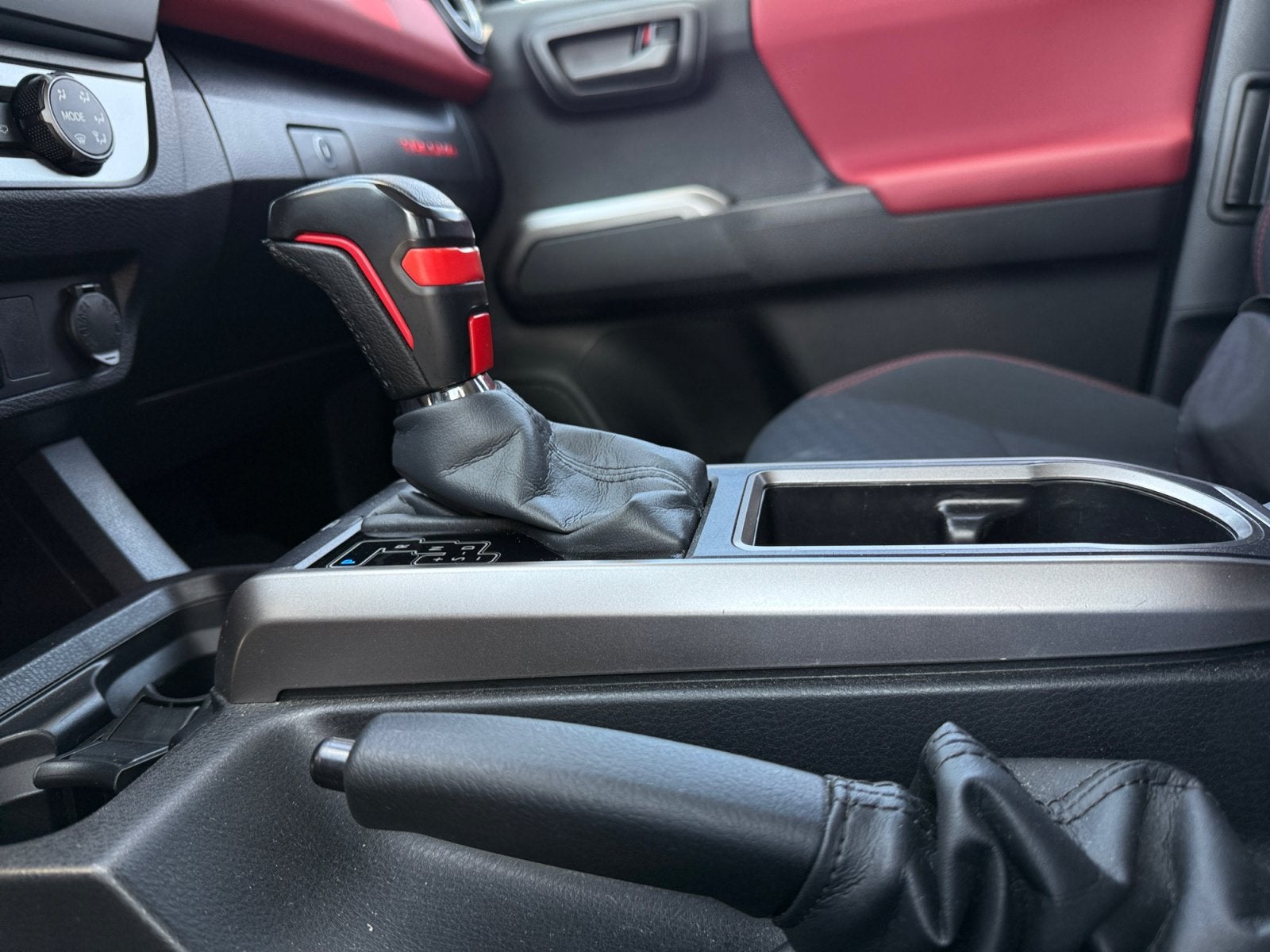 2022 Toyota Tacoma 4WD SR5