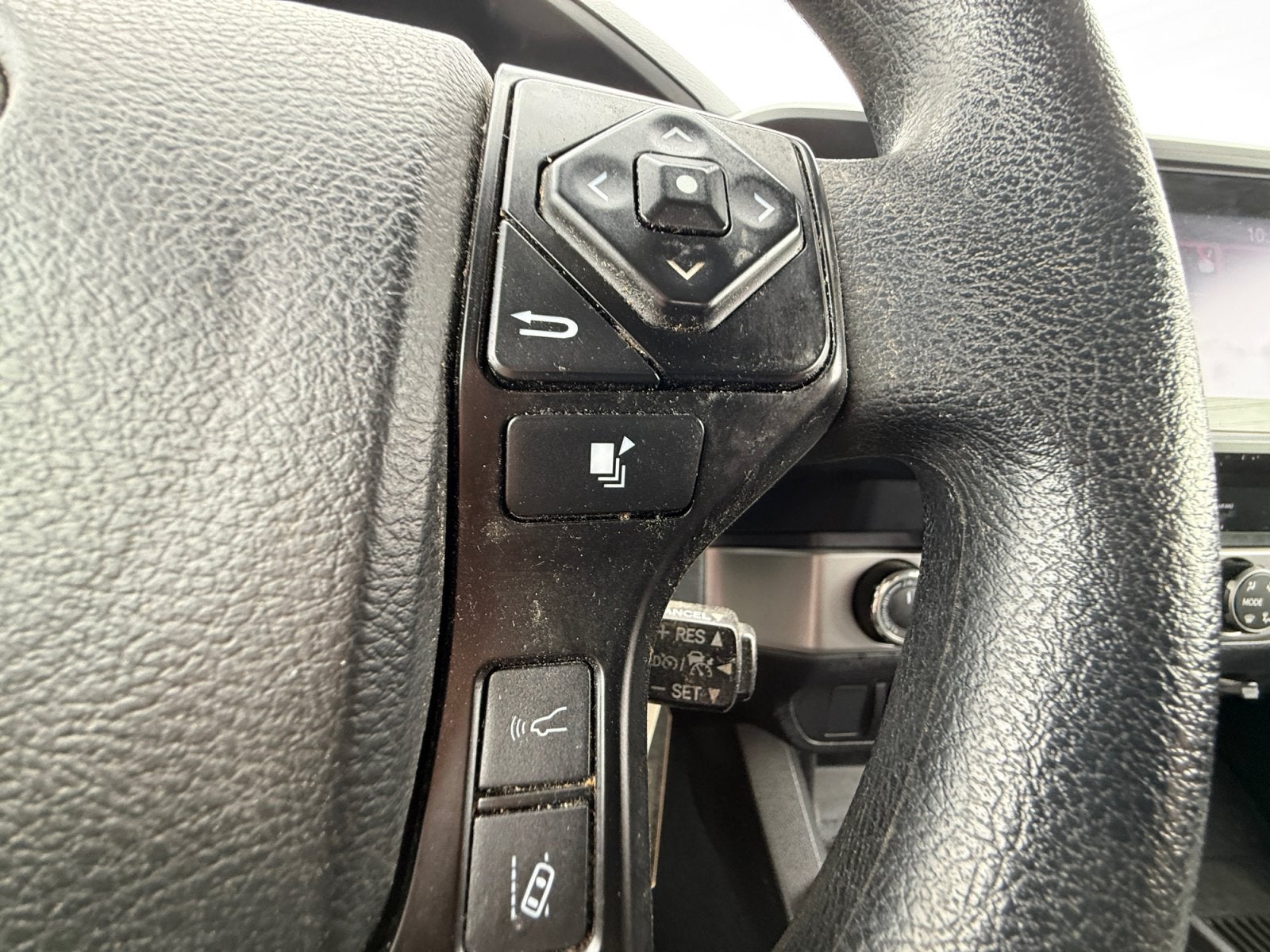 2022 Toyota Tacoma 4WD SR
