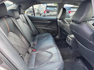 2019 Toyota Camry Hybrid XLE