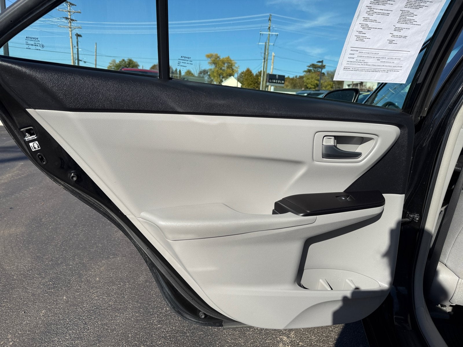 2017 Toyota Camry LE