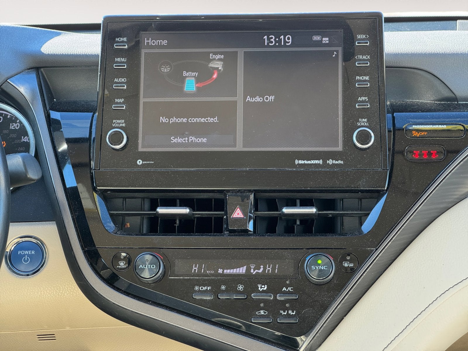 2023 Toyota Camry Hybrid XLE