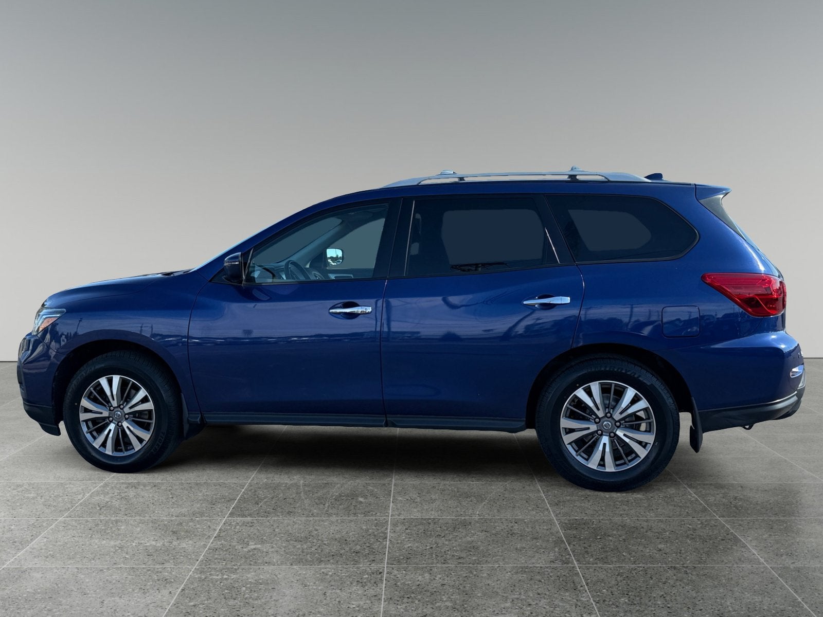 2020 Nissan Pathfinder S