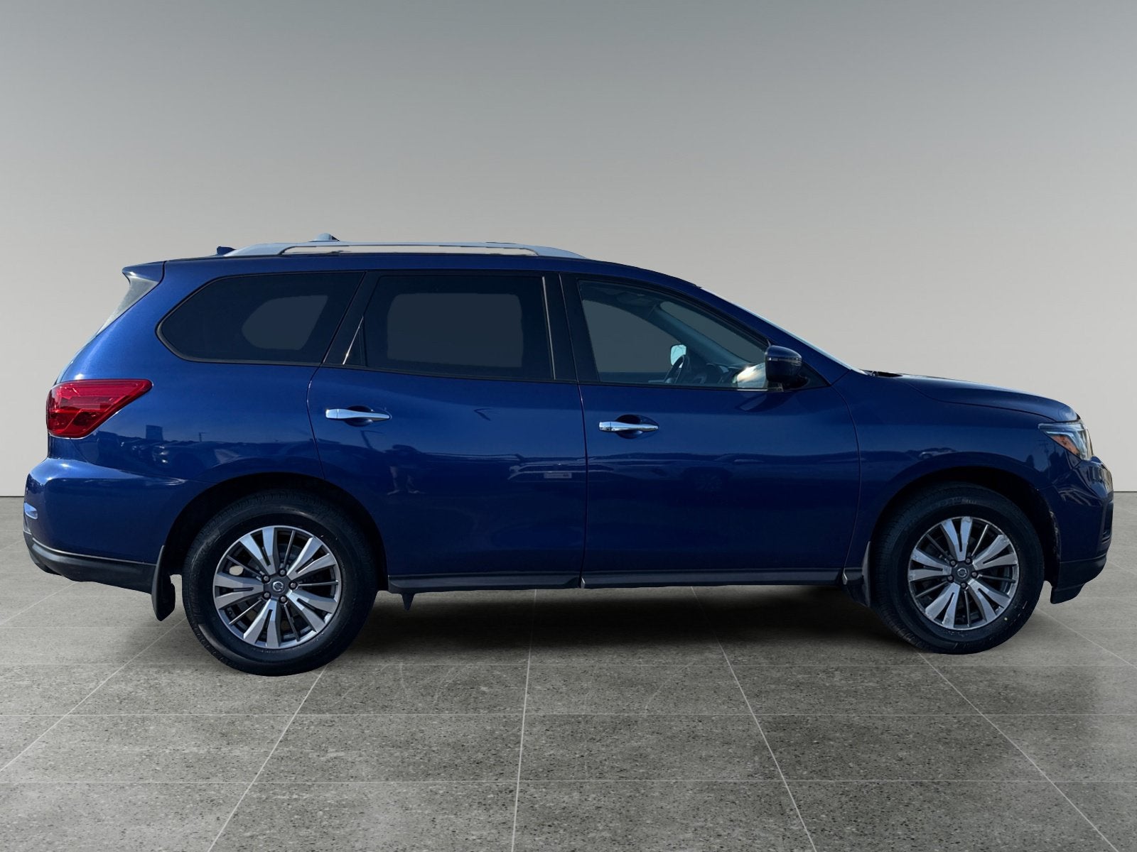 2020 Nissan Pathfinder S