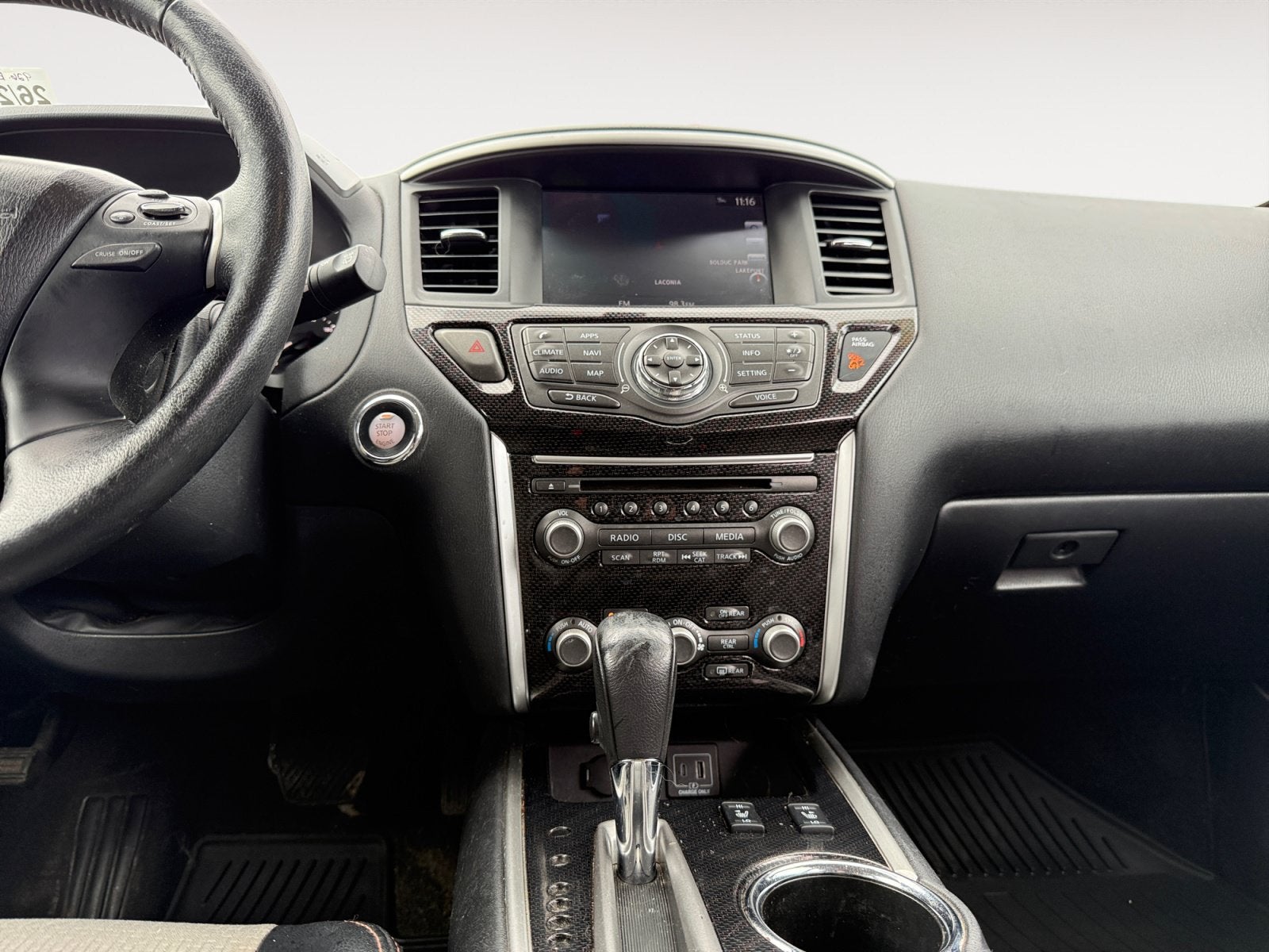 2020 Nissan Pathfinder SV