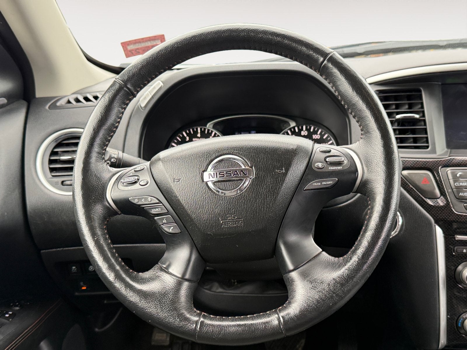 2020 Nissan Pathfinder SV
