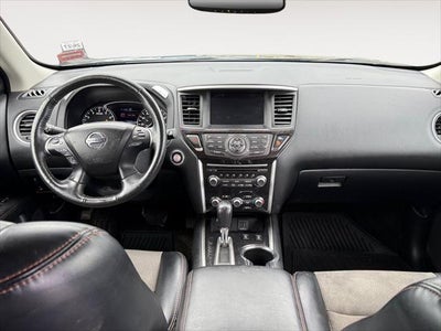 2020 Nissan Pathfinder SV