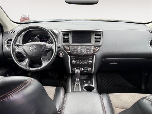 2020 Nissan Pathfinder SV